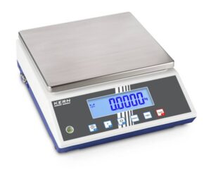 Photo d'une balance de table FCB allumée